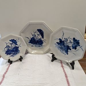 Vintage Plates.  B05
